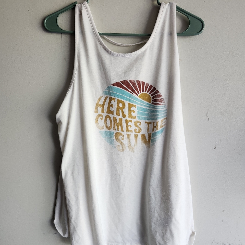Maurices Womens Size Xl Here Comes The Sun White Tank Top with Graphic Print